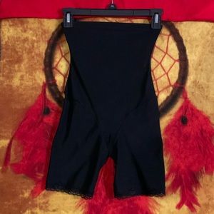 EKOUAER-women’s black booty-lifting shapewear bottoms